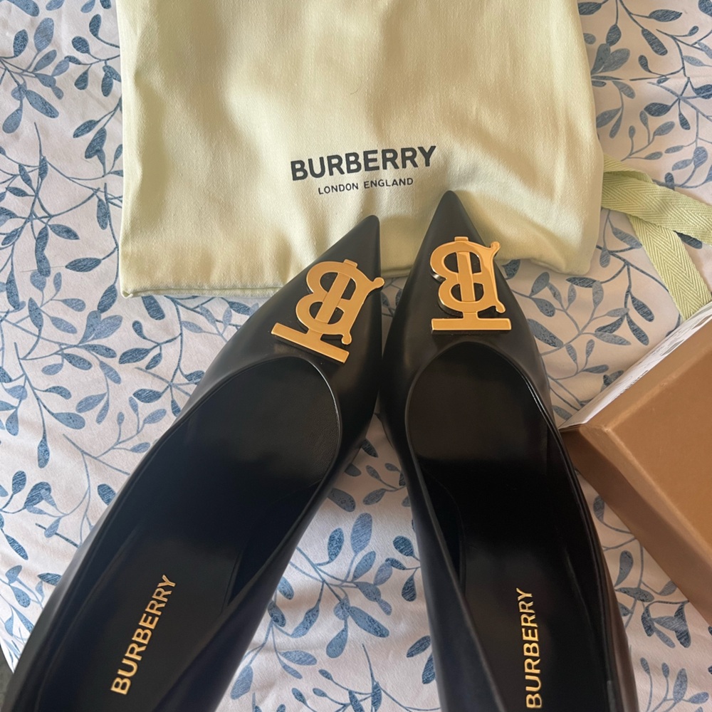 Authentic Burberry Pumps